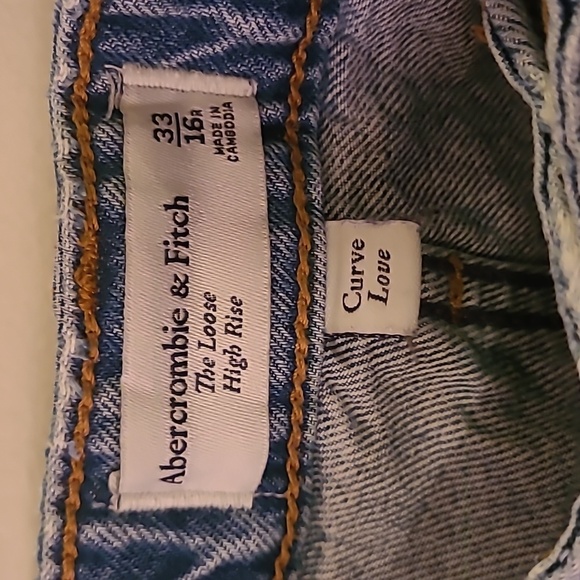 Abercrombie & Fitch Curve Love The Loose High Rise Medium Wash Jeans - Picture 2 of 3